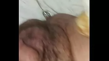चलाएँ उस काले हथौड़े को अपने चेहरे पर रगड़ें