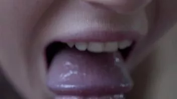 Play Familystrokes - sexy stepsister gets caught with her pussy wet