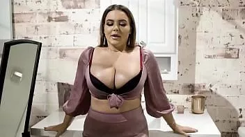 play Natasha nice jest tak podekscytowana, że ​​może po raz pierwszy spróbować dużego kutasa - cały film na freetaboo.net