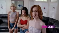 play Tiny pași și prietenii ei minusculi într -un hardcore Gangbang