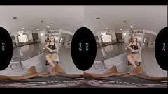 Reproduzir VRHUSH Loira gostosa Gwen Vicious em intensa ação anal hardcore - implora por Creampie em Doggystyle POV