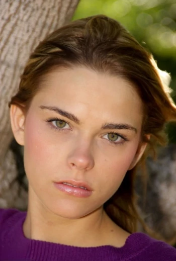 Actrita Meggan Powers