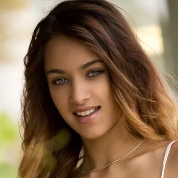Pornostar Uma Jolie